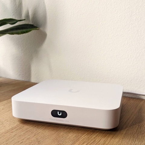 Ubiquiti CloudKey+ Gateway/Controller 1 TB 1000 Mbit/s