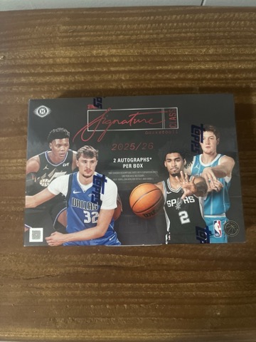 Topps 2025-2026 Signature Class Basketball Hobby Box - 2 Autographs